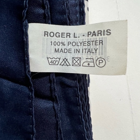 Roger L Paris Navy and White Scarf Made in Italy Womens 34 x 34 - Picture 5 of 5